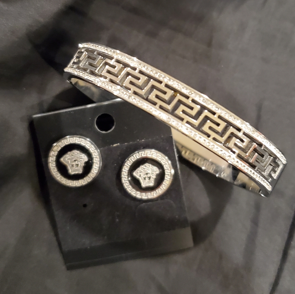 Medusa stainless steel set